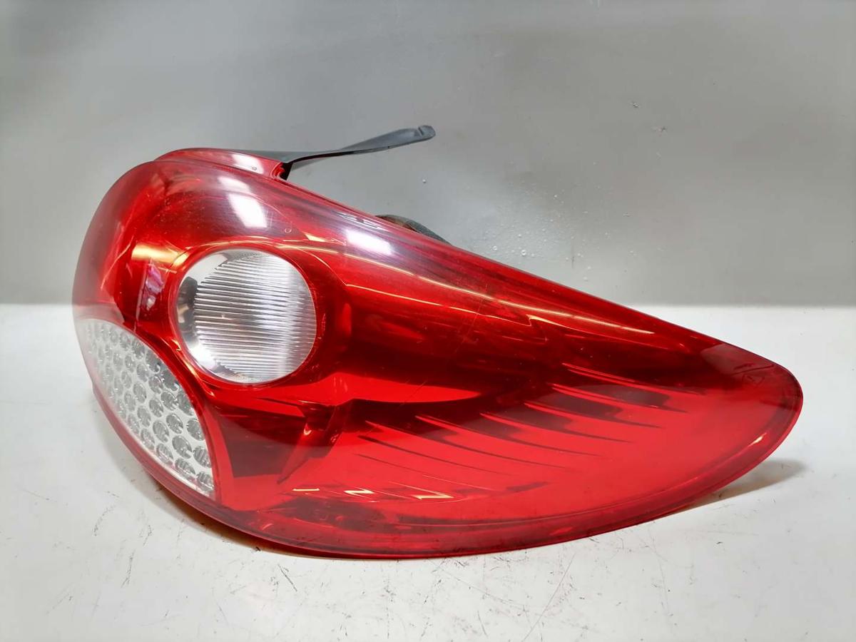 Peugeot 206+ original Rücklicht Rückleuchte Schlussleuchte rechts Bj.2009